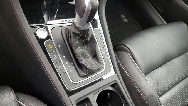 2019 Volkswagen Golf R 2.0T w/DCC & Navigation