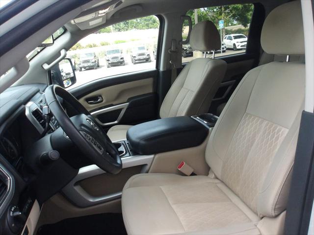 2018 Nissan Titan SV