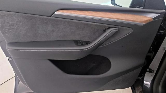 2024 Tesla Model Y Long Range Dual Motor All-Wheel Drive