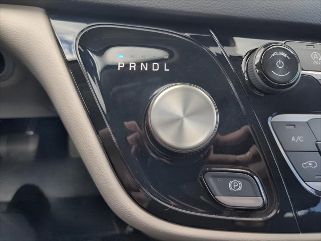 2024 Chrysler Voyager LX