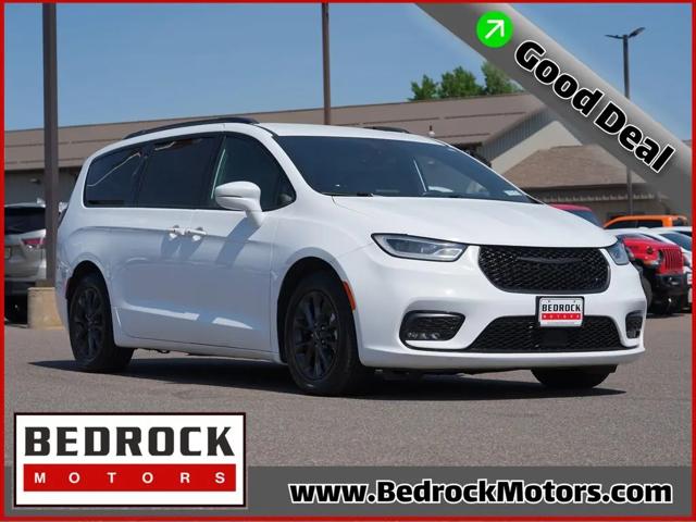 2021 Chrysler Pacifica Touring L for sale in Rogers, MN