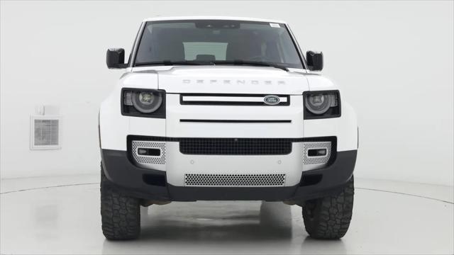 2023 Land Rover Defender 90 SE