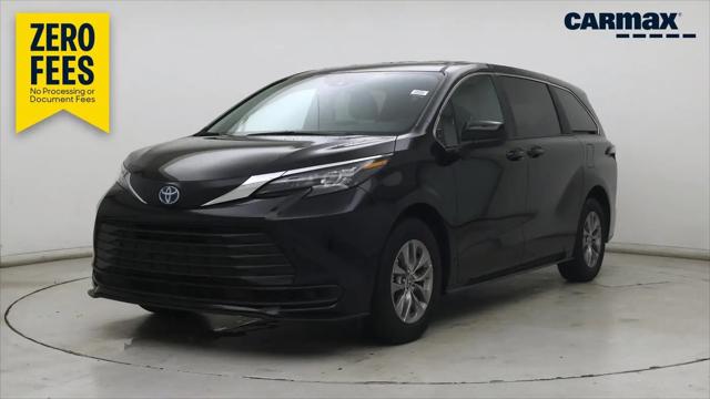 2025 Toyota Sienna LE for sale in Newark, DE
