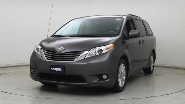 2014 Toyota Sienna XLE 7 Passenger