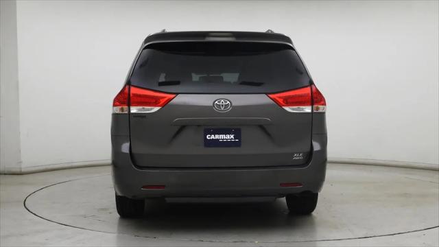 2014 Toyota Sienna XLE 7 Passenger