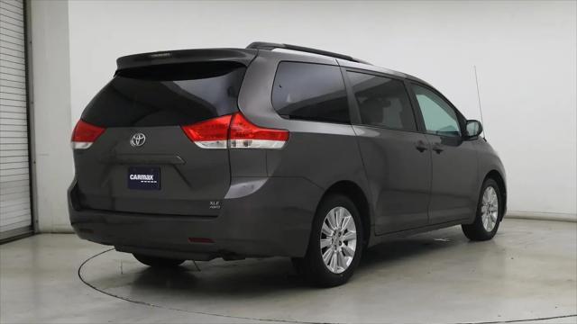 2014 Toyota Sienna XLE 7 Passenger