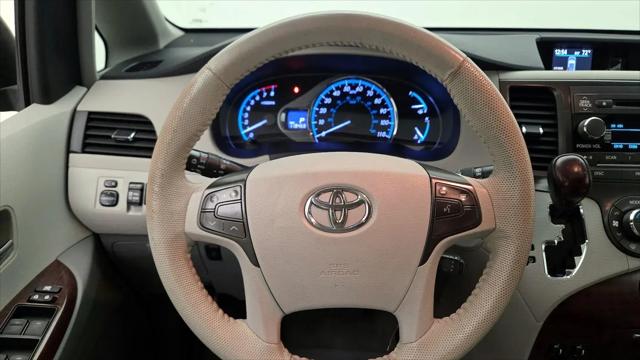 2014 Toyota Sienna XLE 7 Passenger