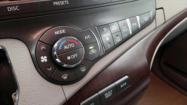 2014 Toyota Sienna XLE 7 Passenger