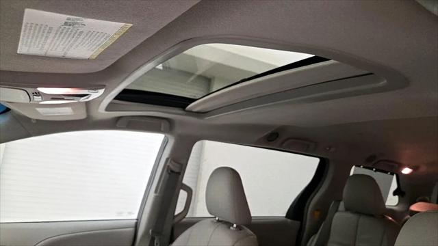 2014 Toyota Sienna XLE 7 Passenger