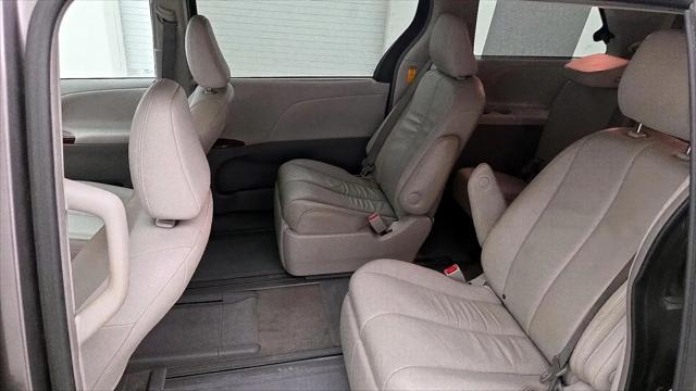 2014 Toyota Sienna XLE 7 Passenger