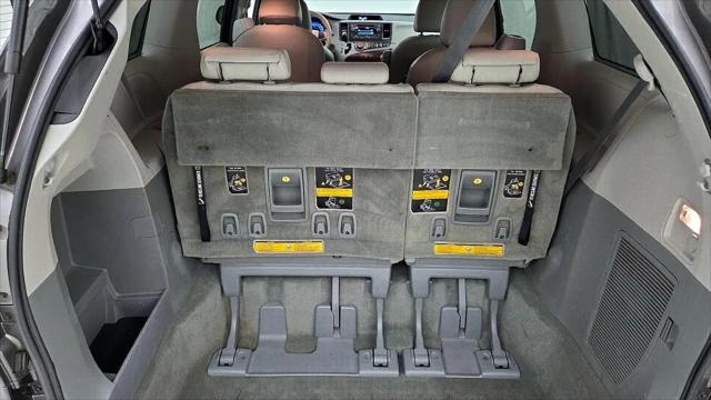 2014 Toyota Sienna XLE 7 Passenger
