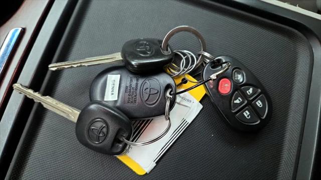 2014 Toyota Sienna XLE 7 Passenger