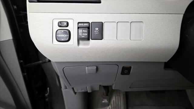 2014 Toyota Sienna XLE 7 Passenger
