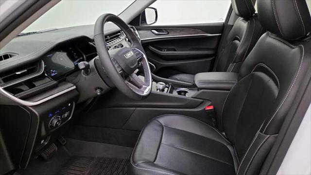 2023 Jeep Grand Cherokee 30th Anniversary