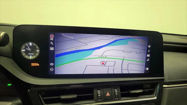 2022 Lexus ES 300h Luxury