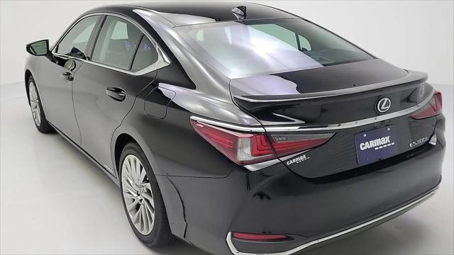 2022 Lexus ES 300h Luxury