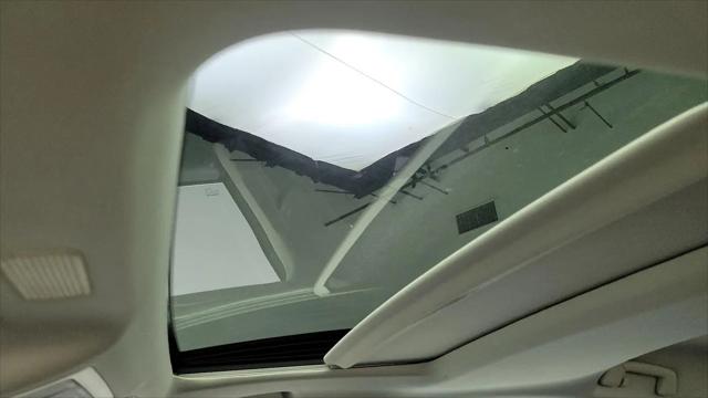 2022 Lexus ES 300h Luxury