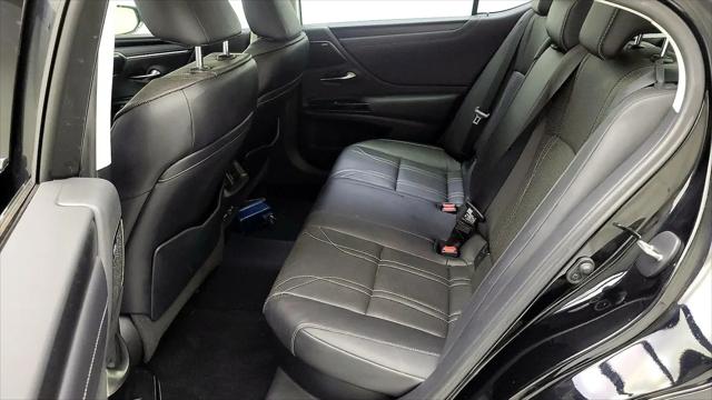 2022 Lexus ES 300h Luxury