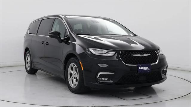 2024 Chrysler Pacifica Limited for sale in Bakersfield, CA
