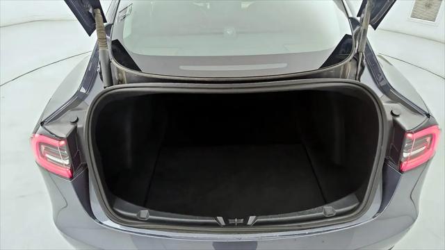 2022 Tesla Model 3 Rear-Wheel Drive