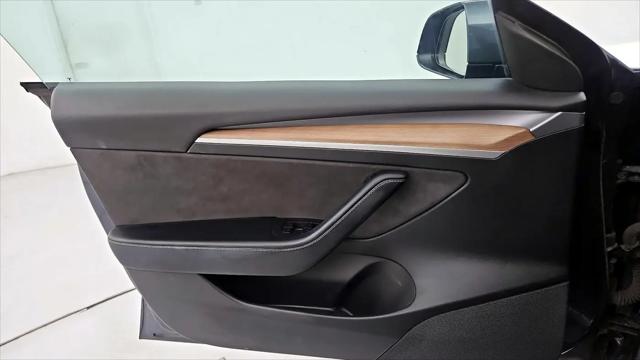 2022 Tesla Model 3 Rear-Wheel Drive