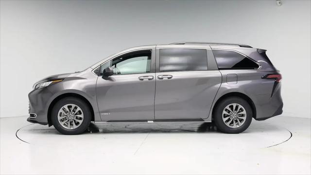 2021 Toyota Sienna XLE