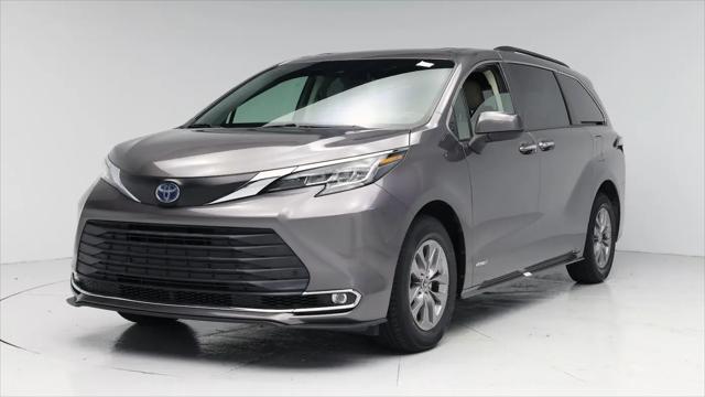 2021 Toyota Sienna XLE