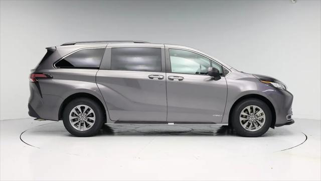 2021 Toyota Sienna XLE
