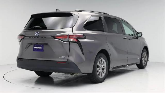 2021 Toyota Sienna XLE