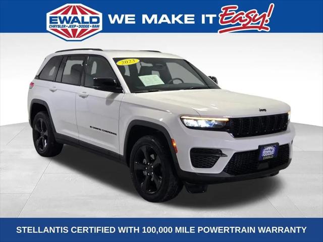 2023 Jeep Grand Cherokee Altitude 4x4 for sale in Franklin, WI