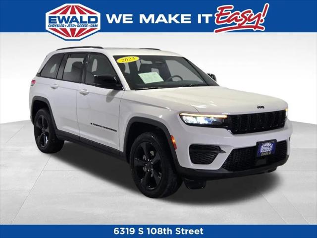 2023 Jeep Grand Cherokee Altitude 4x4 for sale in Franklin, WI