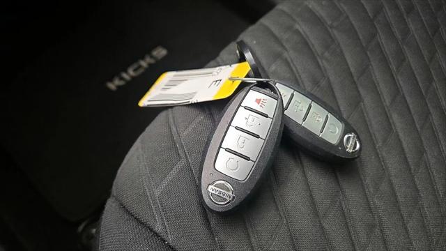 2021 Nissan Kicks SV Xtronic CVT