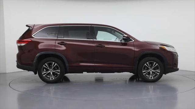 2017 Toyota Highlander LE