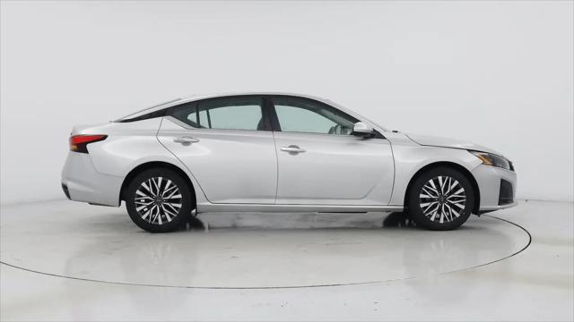 2023 Nissan Altima SV FWD