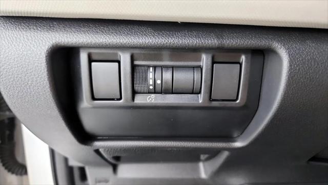 2025 Subaru Forester Base
