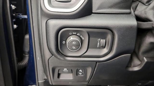 2020 Ram 1500 Big Horn Crew Cab 4x4 5'7" Box