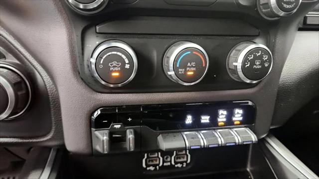 2020 Ram 1500 Big Horn Crew Cab 4x4 5'7" Box