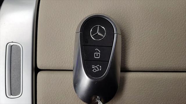 2025 Mercedes-Benz C-CLASS C 300 C 300