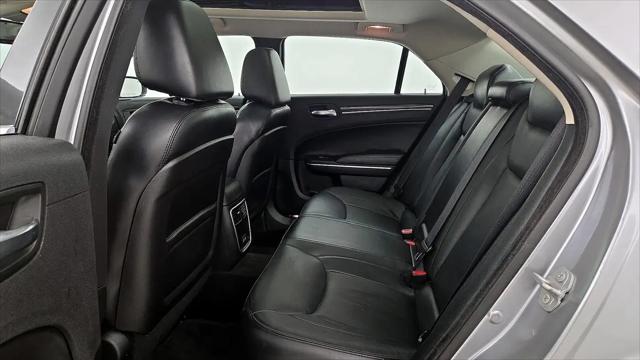 2015 Chrysler 300 Limited