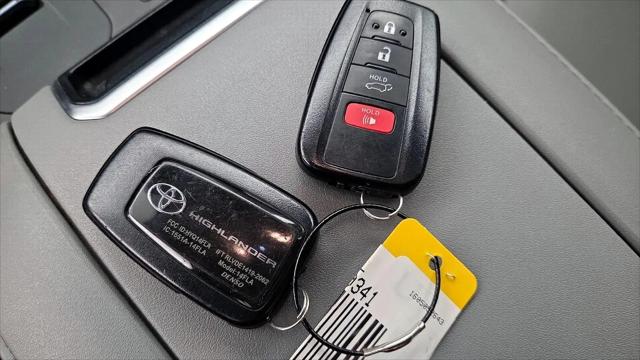 2023 Toyota Highlander Hybrid XLE
