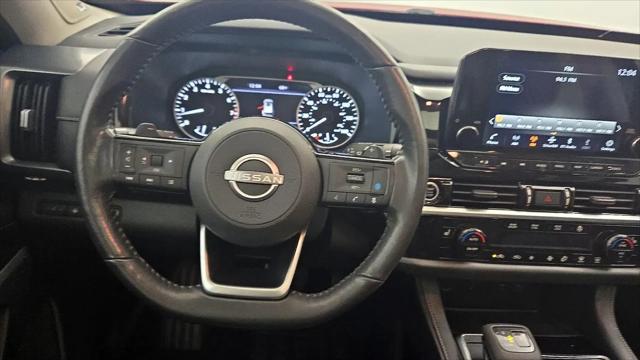 2022 Nissan Pathfinder SL 2WD