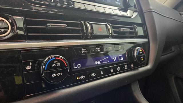 2022 Nissan Pathfinder SL 2WD