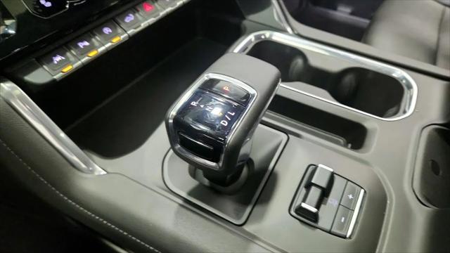 2023 GMC Sierra 1500 4WD Crew Cab Short Box Denali