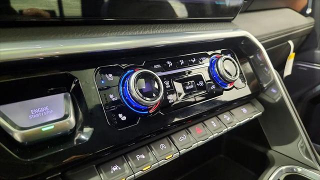 2023 GMC Sierra 1500 4WD Crew Cab Short Box Denali