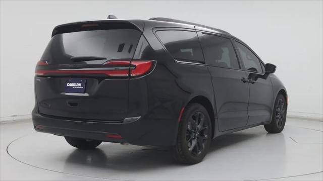 2024 Chrysler Pacifica Limited AWD