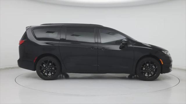2024 Chrysler Pacifica Limited AWD