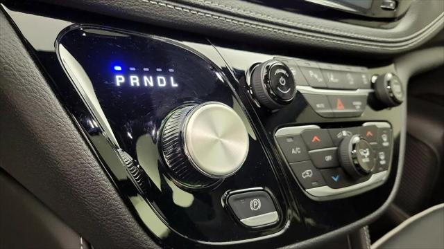 2024 Chrysler Pacifica Limited AWD