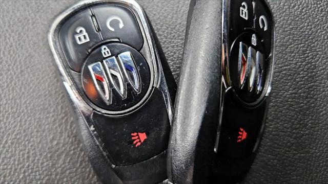 2025 Buick NV Preferred FWD