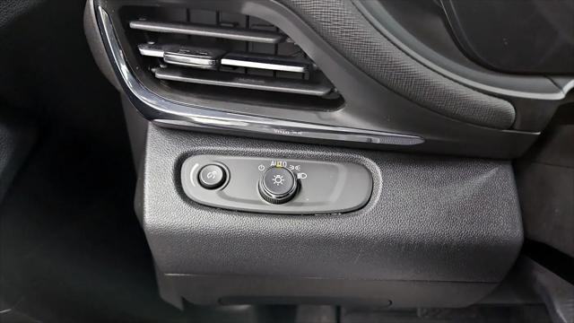 2025 Buick NV Preferred FWD