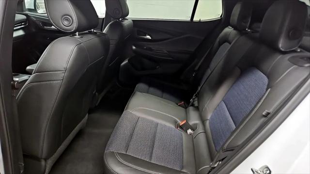 2025 Buick NV Preferred FWD